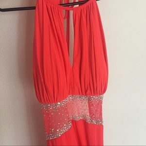 THE PRETTIEST PROM DRESS